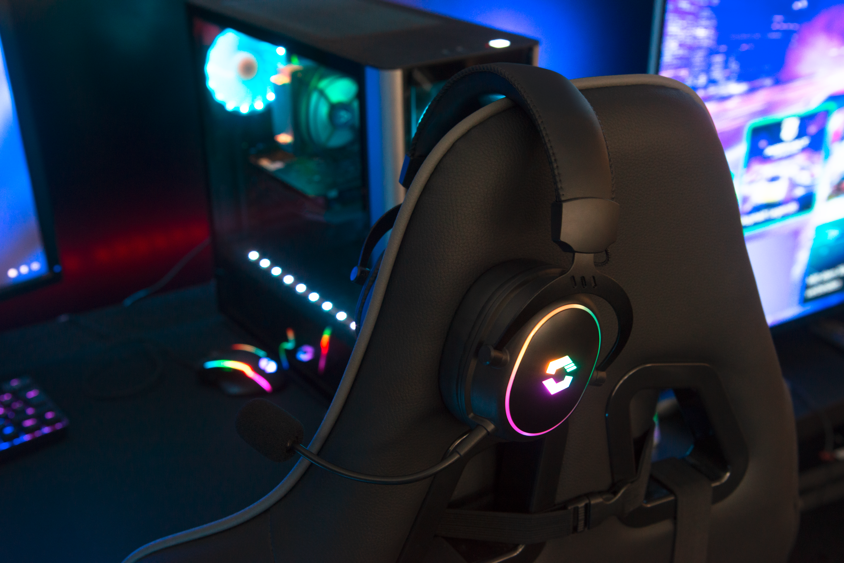 CONUX Kabelloses RGB-Stereo-Gaming-Headset– für PC, PS5, PS4, Xbox Series X/S, Switch 2, Switch, Switch OLED und Switch Lite, schwarz